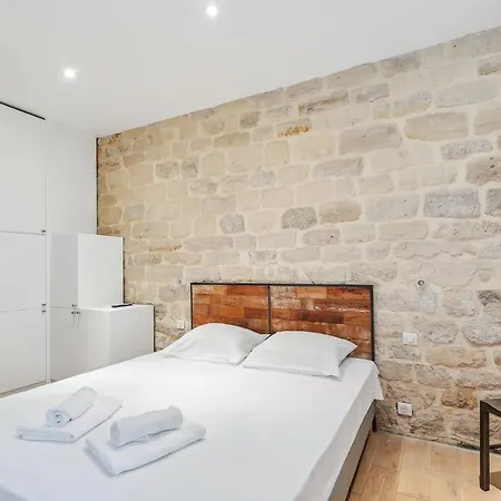 Apartment Luxury Living: Contemporain By Weekome *